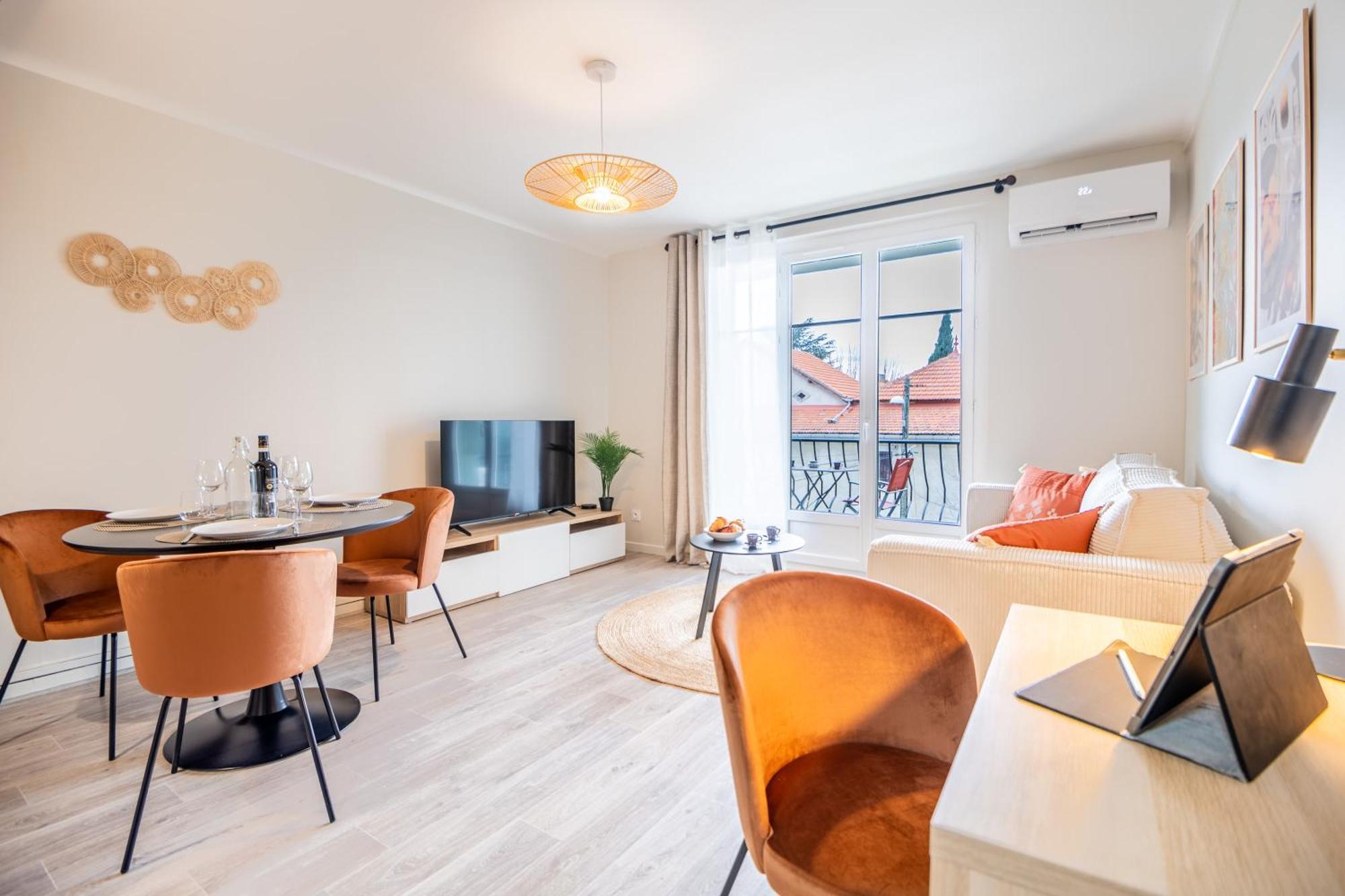 Au Calme De L'Iris - Clim - Garage - Wifi - Tramway Apartment Avignon Ngoại thất bức ảnh